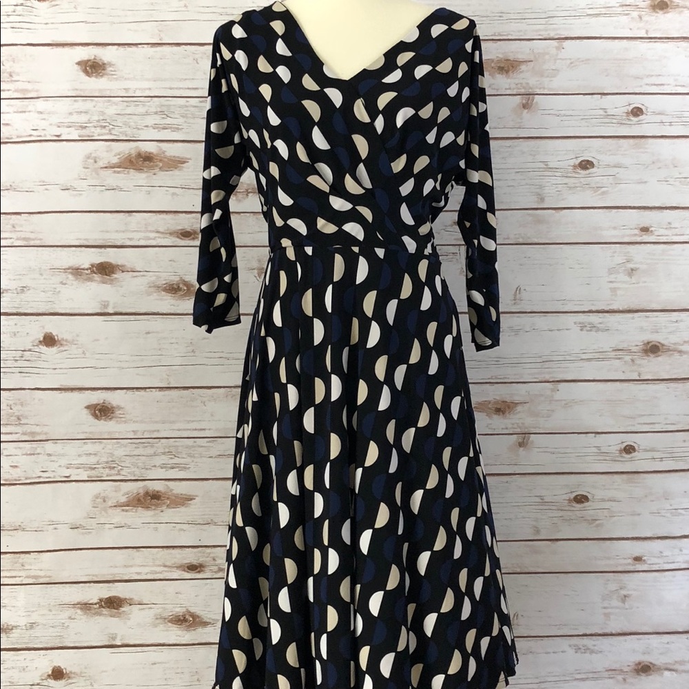 White House Black Market 3/4 sleeve Dress. Size: 8